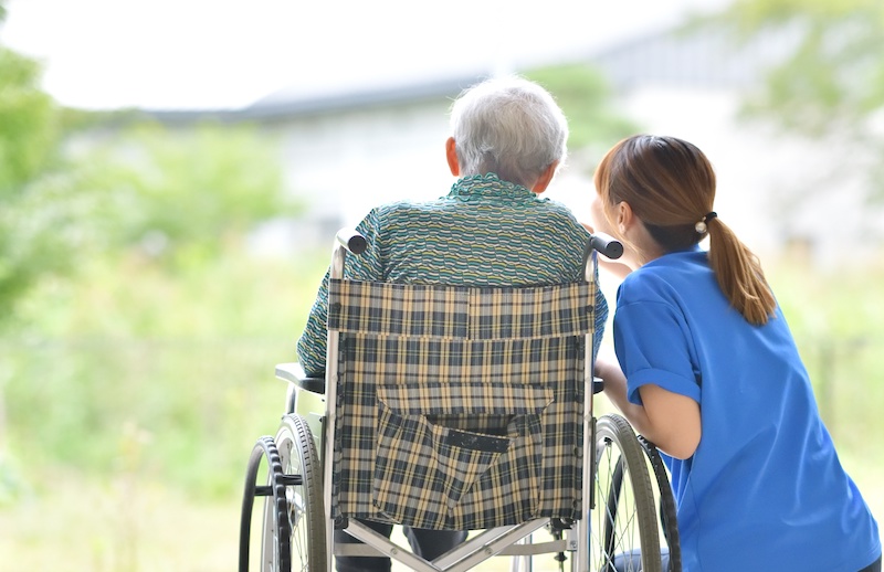 choosing the right elder care facility