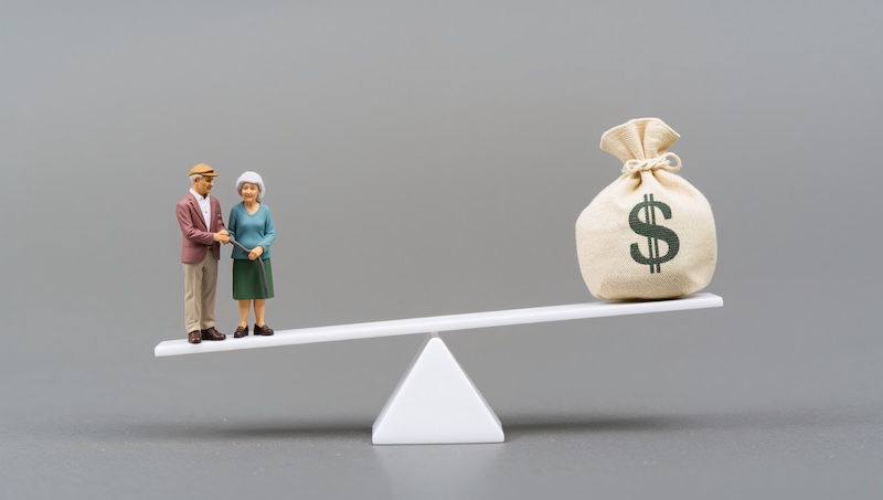 Retirement Budgeting for Older Adults: Managing Income and Costs Effectively